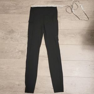 Lululemon leggings w pockets size 2